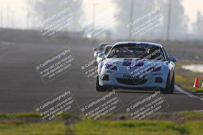 media/Jan-18-2026-CalClub SCCA (Sun) [[8bc6468723]]/Group 7 Race/Turn 1/